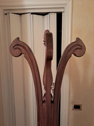 Appendiabiti da terra in legno