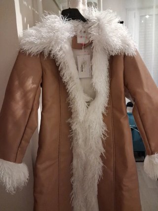 Abrigo marrón y blanco talla M