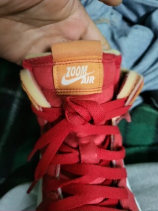 Zapatillas Jordan Naranja y Rojo