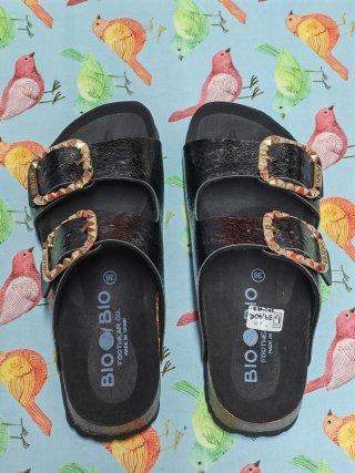 Chanclas Bio Piel Talla 36 Hebillas Doradas