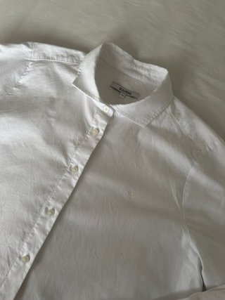 Camisa clásica Scalpers bordado pecho