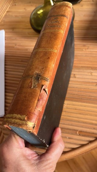 Libro antiguo coleccionista