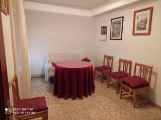 Mueble de salón con vitrinas
