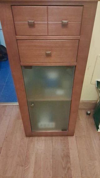 Mueble de entrada madera natural con cristal