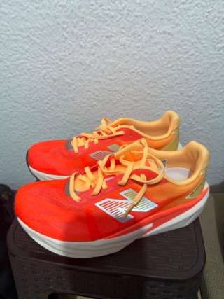 Zapatillas New Balance Rebel Naranja/Amarillo