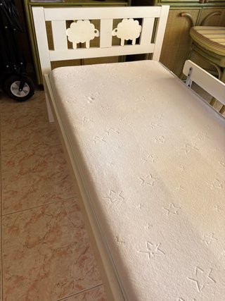 Cama infantil blanca IKEA KRITTER + colchón