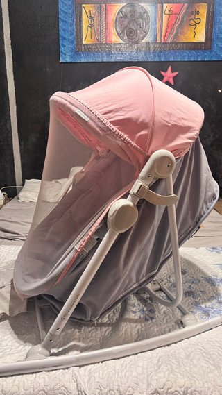 Mecedora bebé Kinderkraft rosa y gris