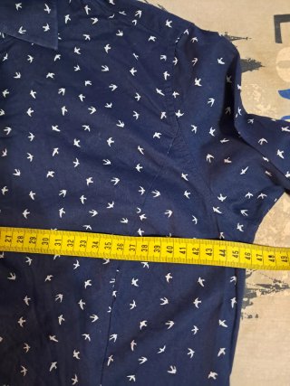 Camisa de mujer con estampado de pájaros