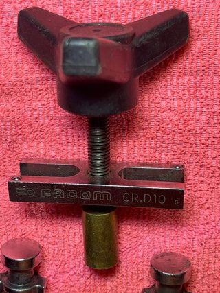 Extractor Universal CR.D10 marca Facom