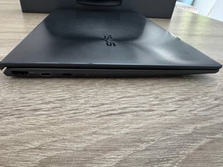 ASUS Zenbook 13 Grigio/Argento