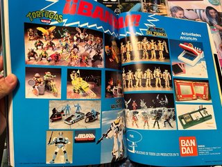 Lote 45 revistas Juguetes y Juegos de España.