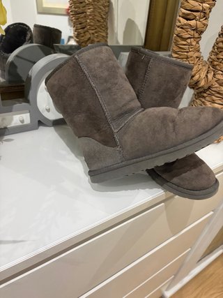 Stivali UGG in grigio