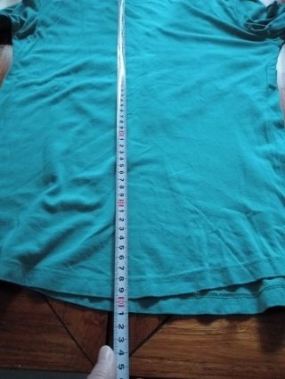 Camiseta Teal con Volantes