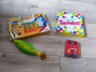 Pack 4 juegos de mesa: Twister, El diablo negro, M