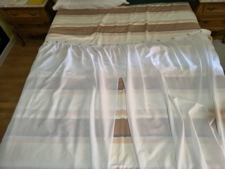 Cortinas de cocina blancas y amarillas con anillas