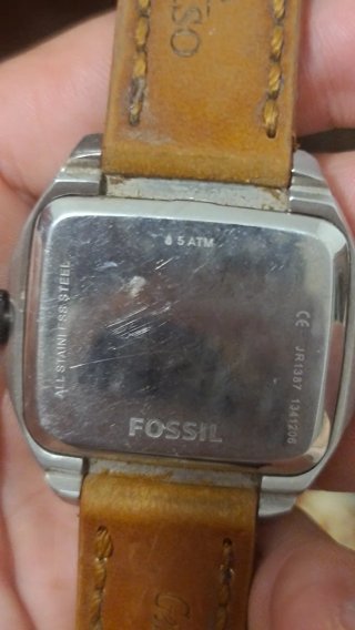 Reloj Fossil Elegante Marrón y Blanco