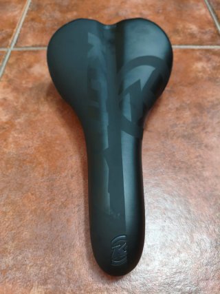 Sillín WTD Kona Negro