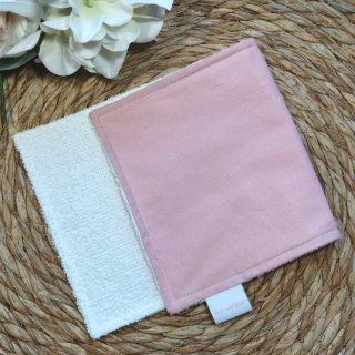 Set babero, chupetero, toalla y mordedor rosa