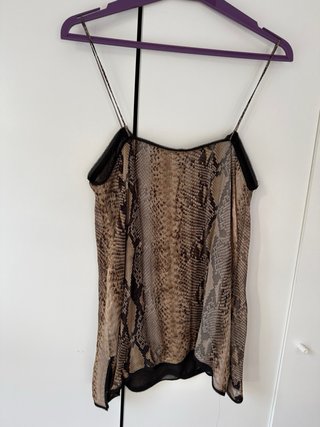 Top gasa Zara estampado serpiente T.36