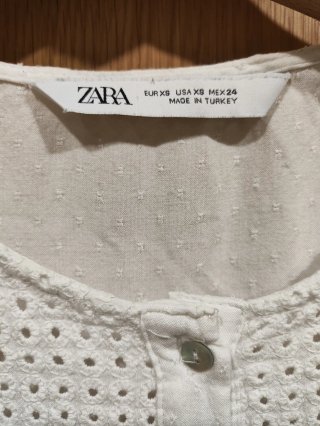Vestido Zara blanco bordado y calado
