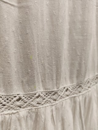 Vestido Zara blanco bordado y calado