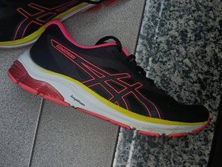 Scarpe Asics donna Nero/Rosa