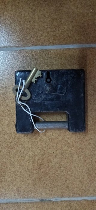 Candado vintage anti vandálico con llave