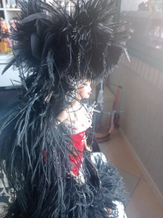 Muñeca Barbie OOAK Vestido Negro y Rojo