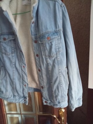 Chaqueta vaquera Bershka forrada Talla M