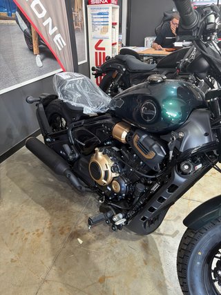 Cyclone RA600 Custom Cruiser Moto