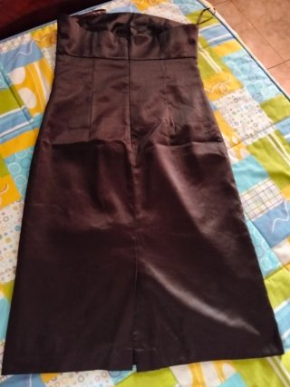 Vestido de fiesta marron con bordado floral
