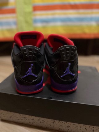 Jordan 4 Raptors Negro Púrpura