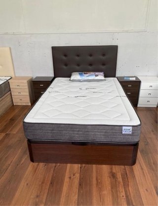 Canapé y colchón offerta