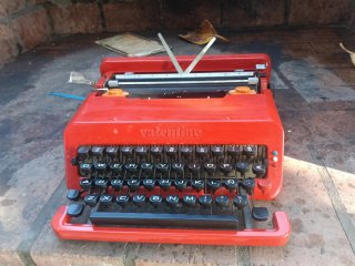 Máquina de escribir Olivetti Valentine