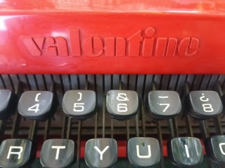 Máquina de escribir Olivetti Valentine