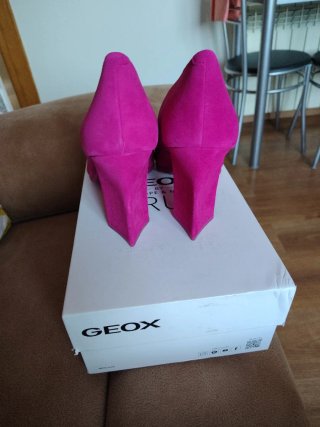 Zapatos de tacón Geox rosas