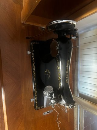 Máquina de coser Alfa de madera