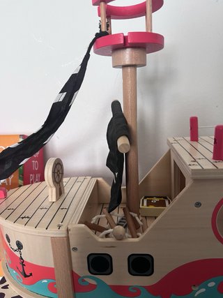 Barco Pirata Madera y Puzzles Gigantes Djeco
