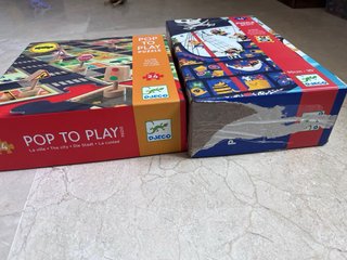 Barco Pirata Madera y Puzzles Gigantes Djeco