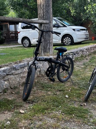 Bicicleta plegable negra