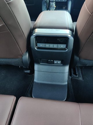 Toyota Land Cruiser 250 VX 2025