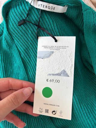 Blusa Uterqüe verde manga acampanada