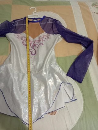 Maillot patinaje artístico blanco y morado