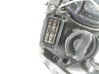 311335240 faro der volvo v50 (545) 2.0 d 20164393