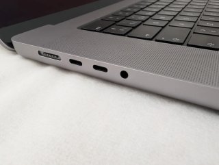 ​MacBook Pro 16" M1 Pro 16GB + 512GB (MK183Y/A)