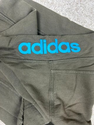 Adidas Shorts Mujer Verde Militar Talla S