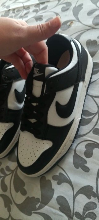 Zapatillas Nike Unisex Negras y Blancas 2 x 45