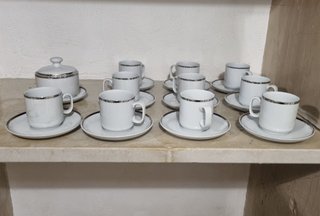 Servizio caffè 10 tazzine porcellana bianca