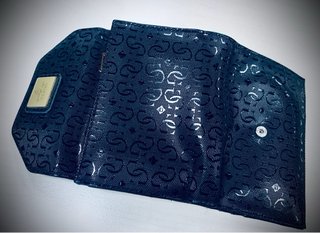 Monedero Cartera Guess Negro y Dorado