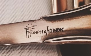 CUBIERTOS MONIX 18/10 EN SU ESTUCHE.